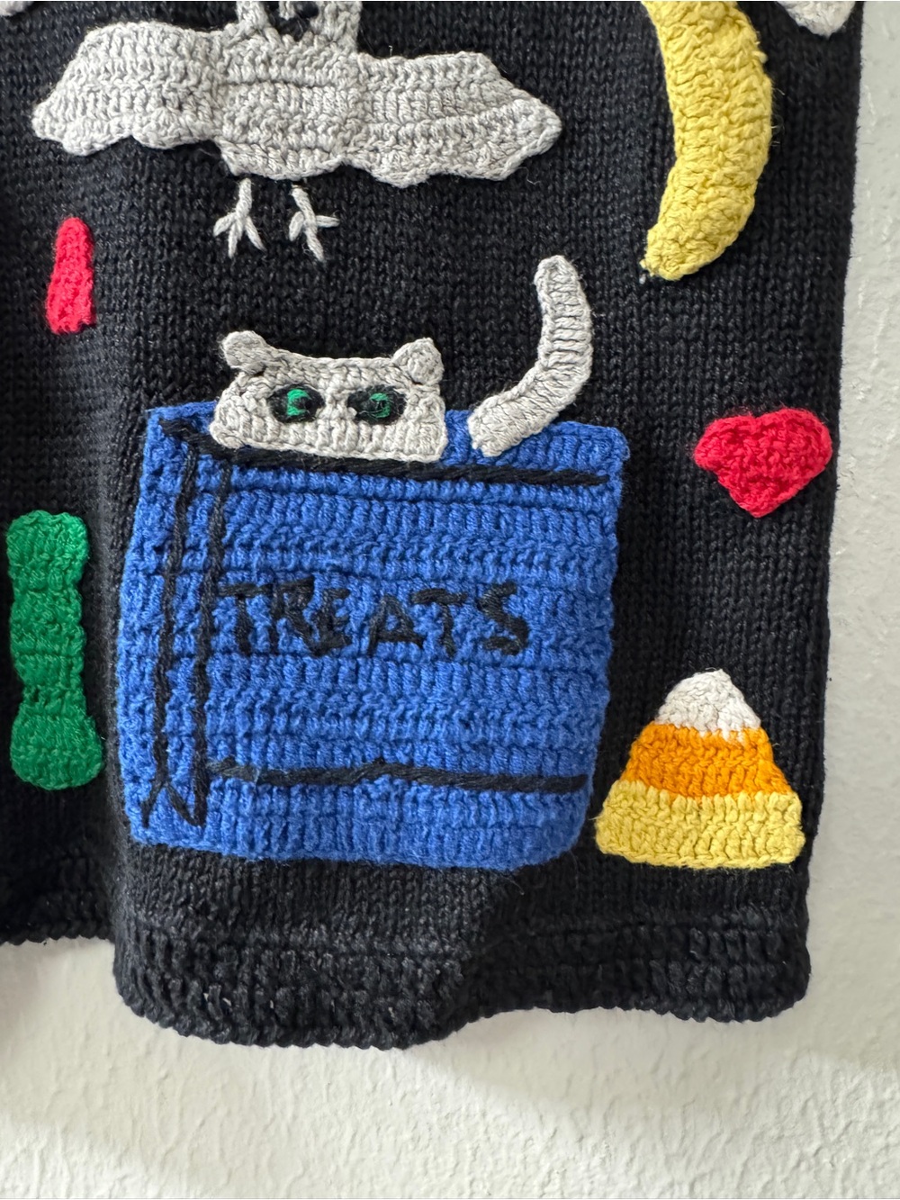 Vintage 90s Eagle’s Eye Handknit Halloween Vest - Picture 3 of 11